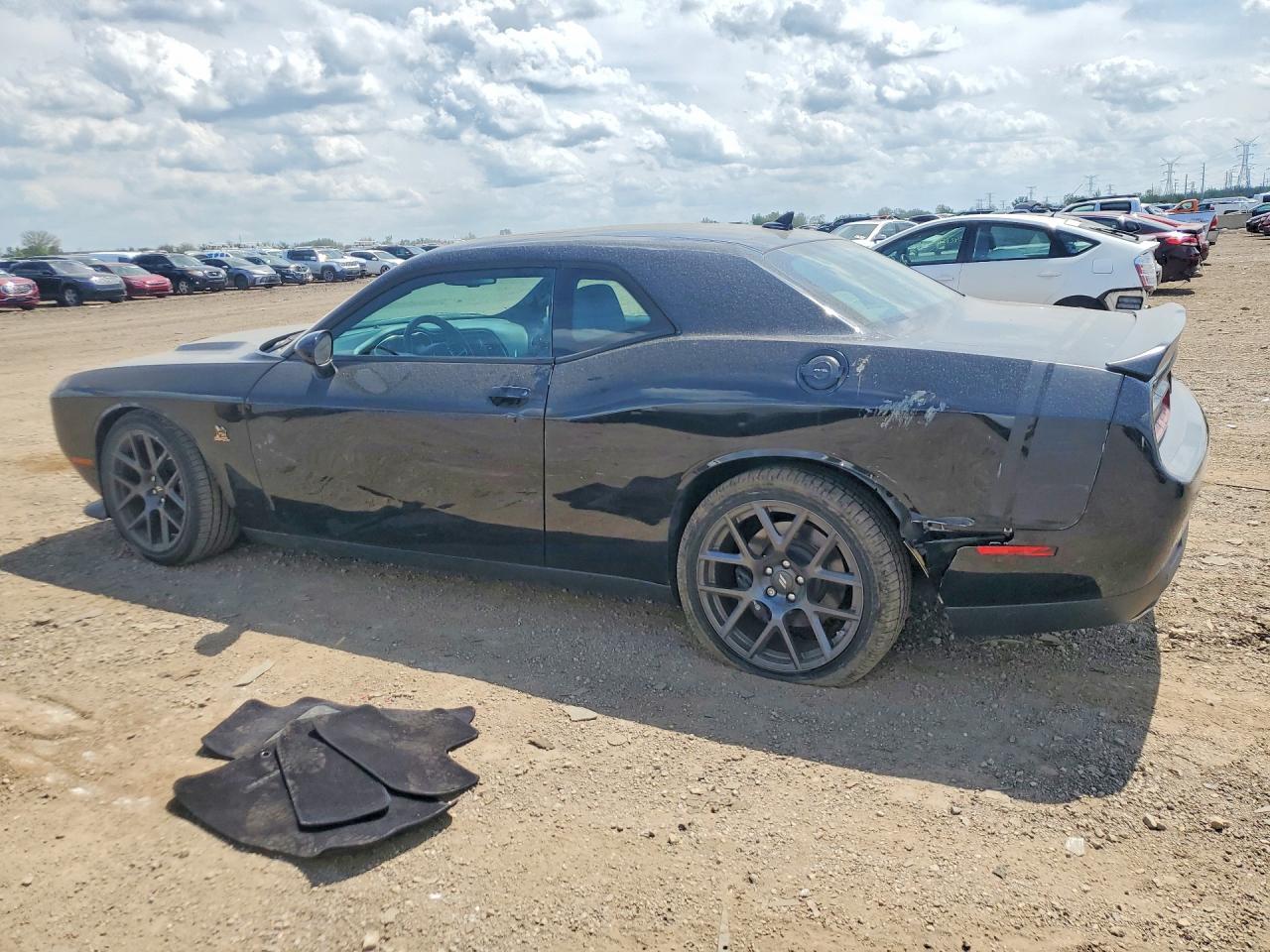 2017 Dodge Challenger R - zdjęcie 2