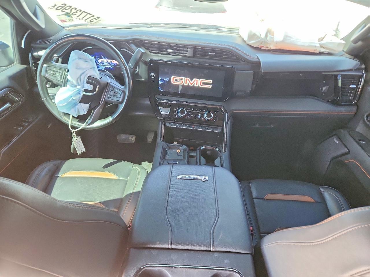 2024 GMC Sierra K2500 At4 - zdjęcie 8