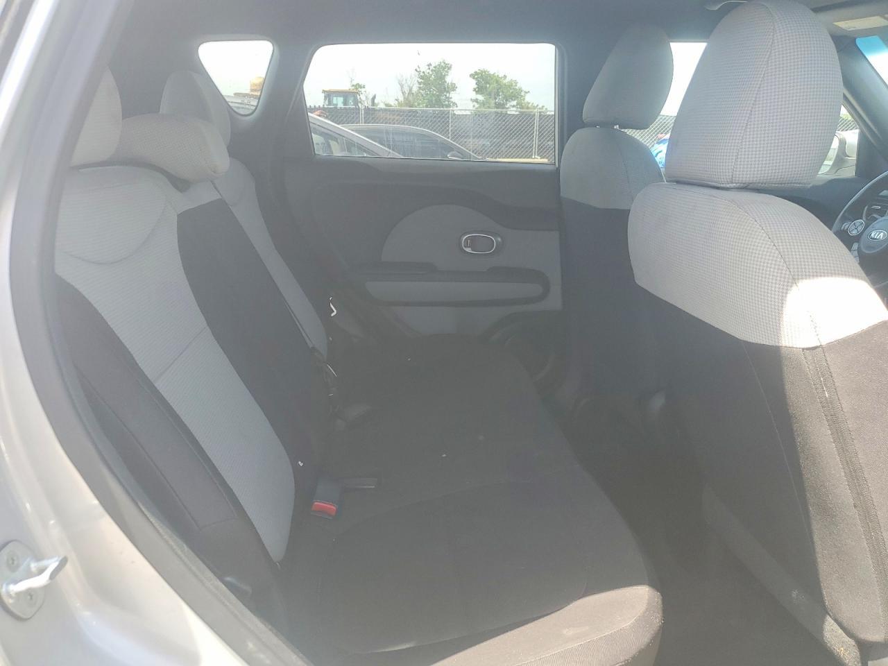 2015 Kia Soul Base - zdjęcie 10