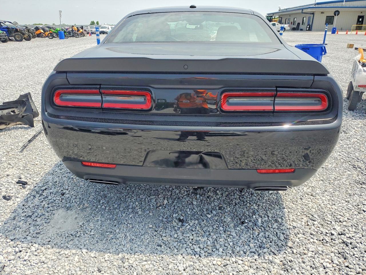 2022 Dodge Challenger R - zdjęcie 6