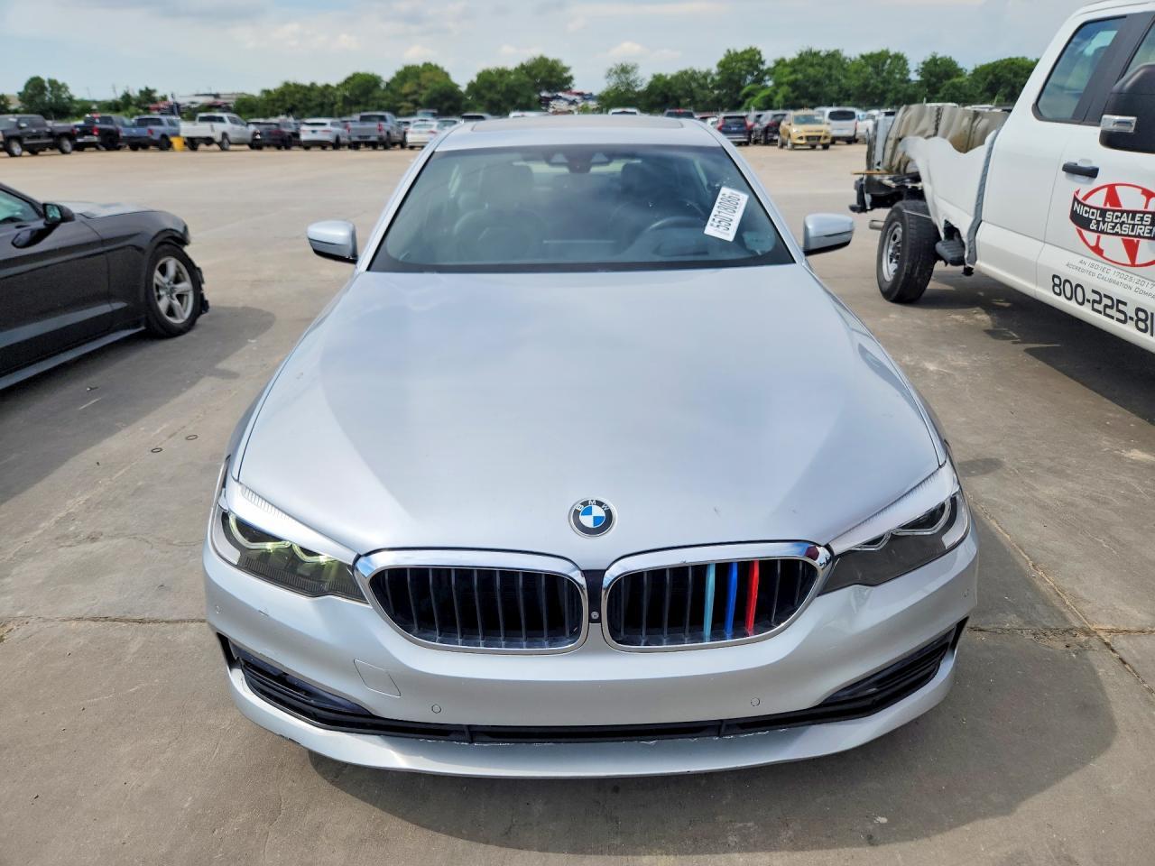 2019 BMW 530 I - zdjęcie 5