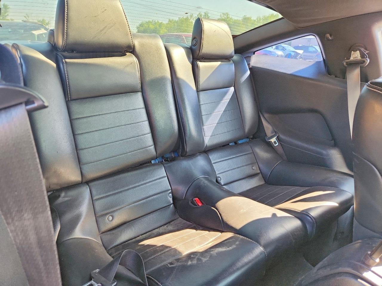 2013 Ford Mustang - zdjęcie 10