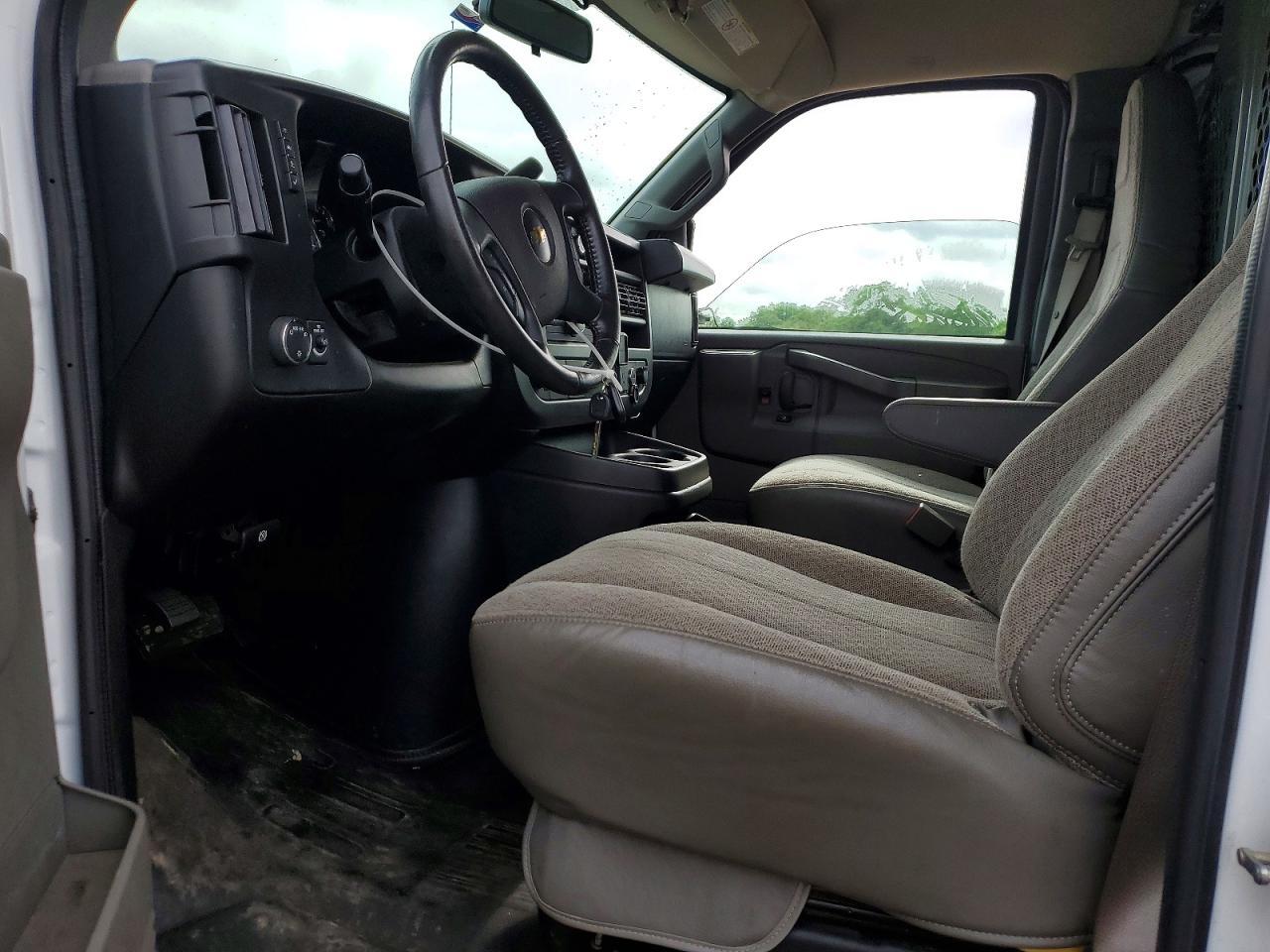 2023 Chevy Express G2500 Cargo - zdjęcie 7