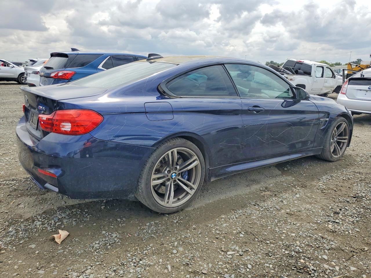 2015 BMW M4 - zdjęcie 3