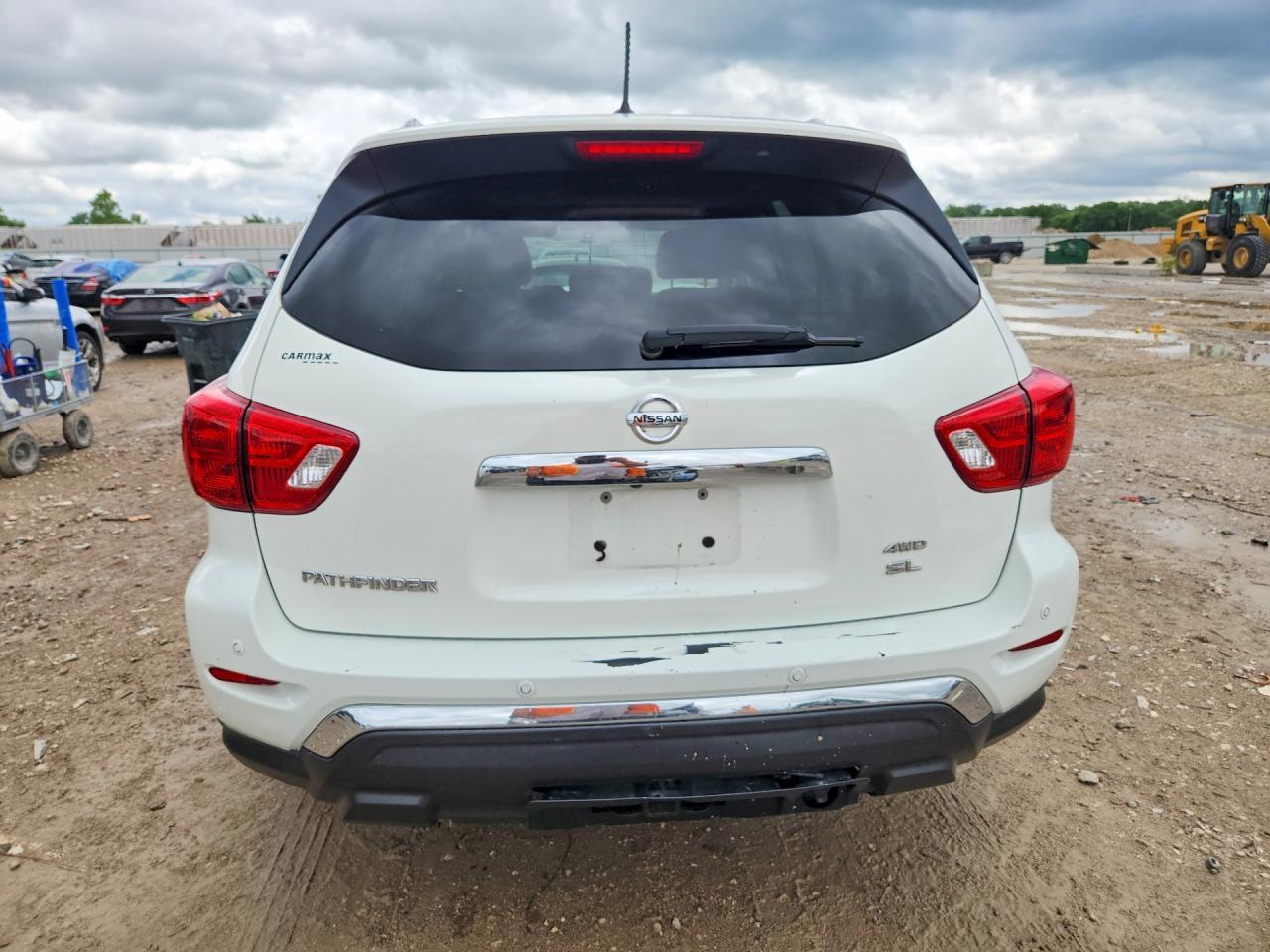 2017 Nissan Pathfinder - zdjęcie 6