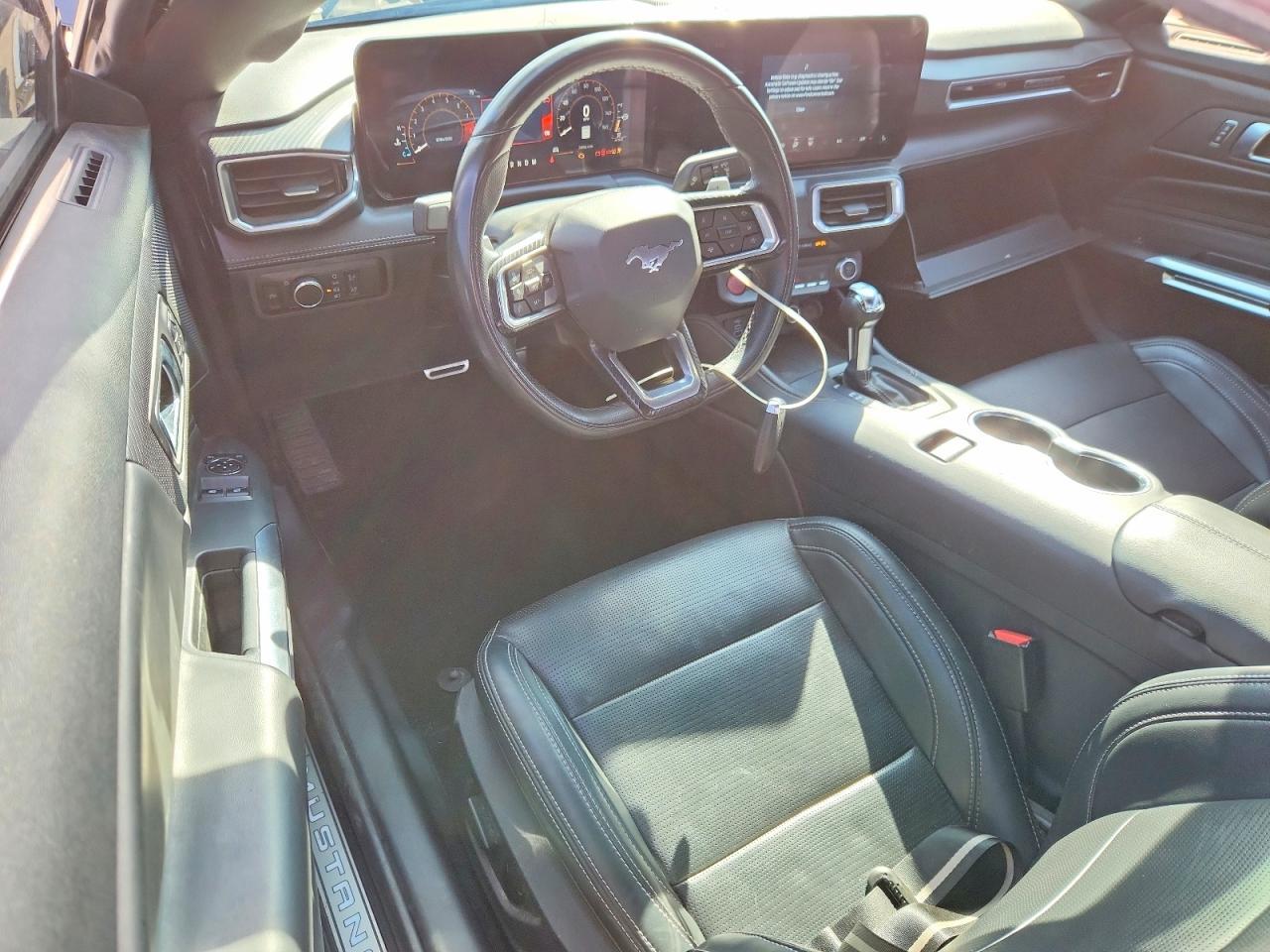 2025 Ford Mustang Gt - zdjęcie 8