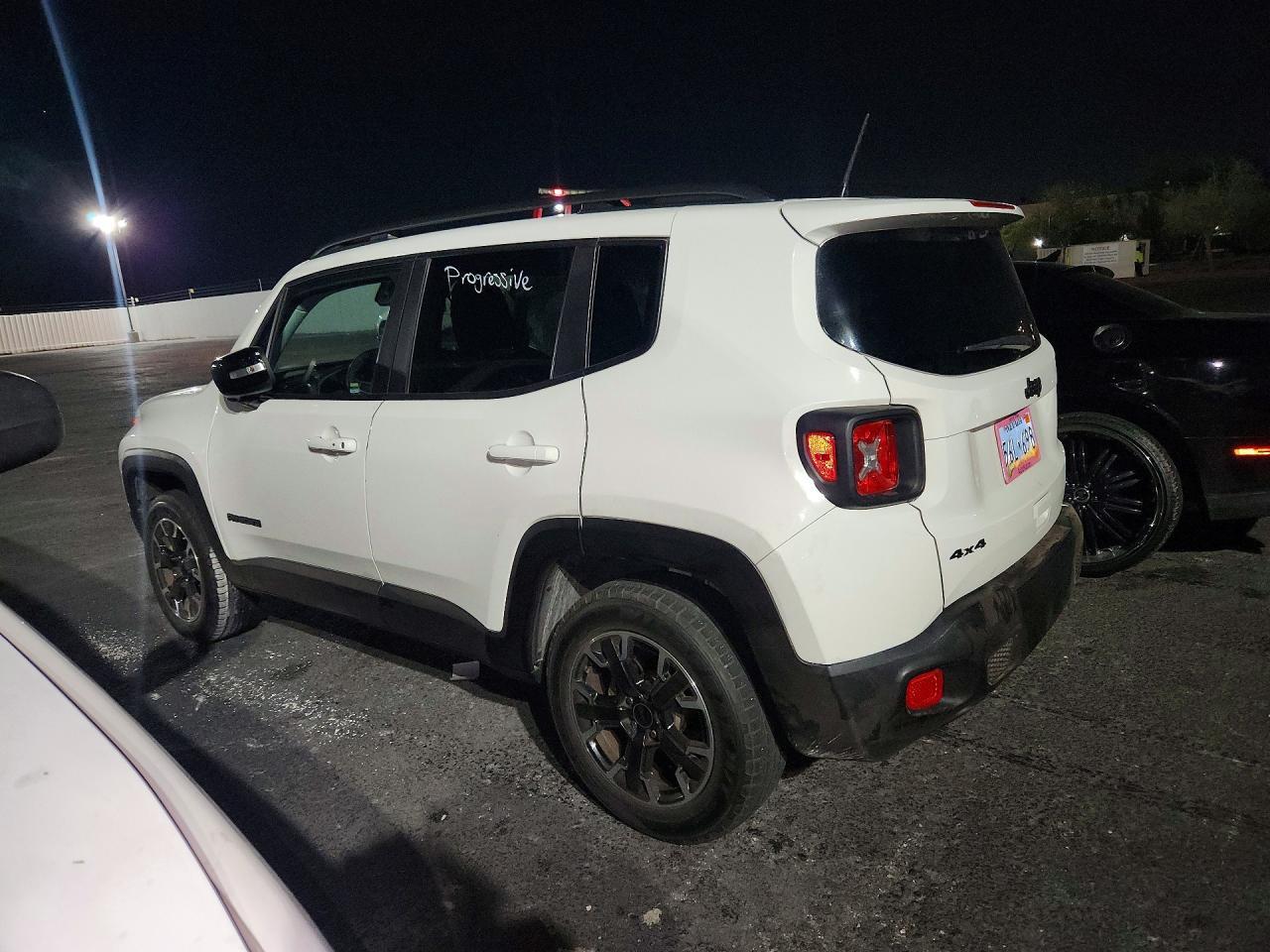 2023 Jeep Renegade Latitude - zdjęcie 2