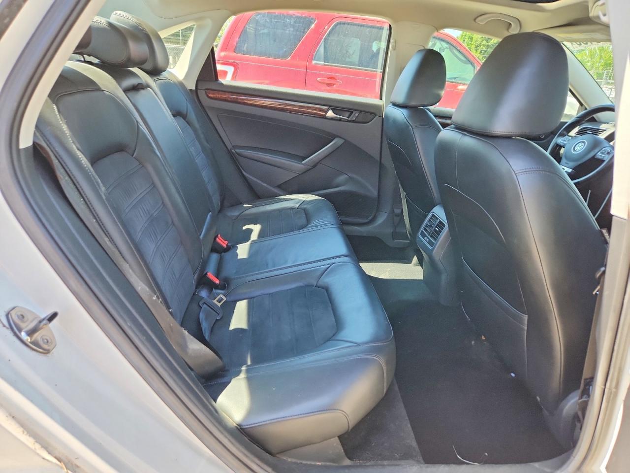 2013 Volkswagen Passat Sel - zdjęcie 10