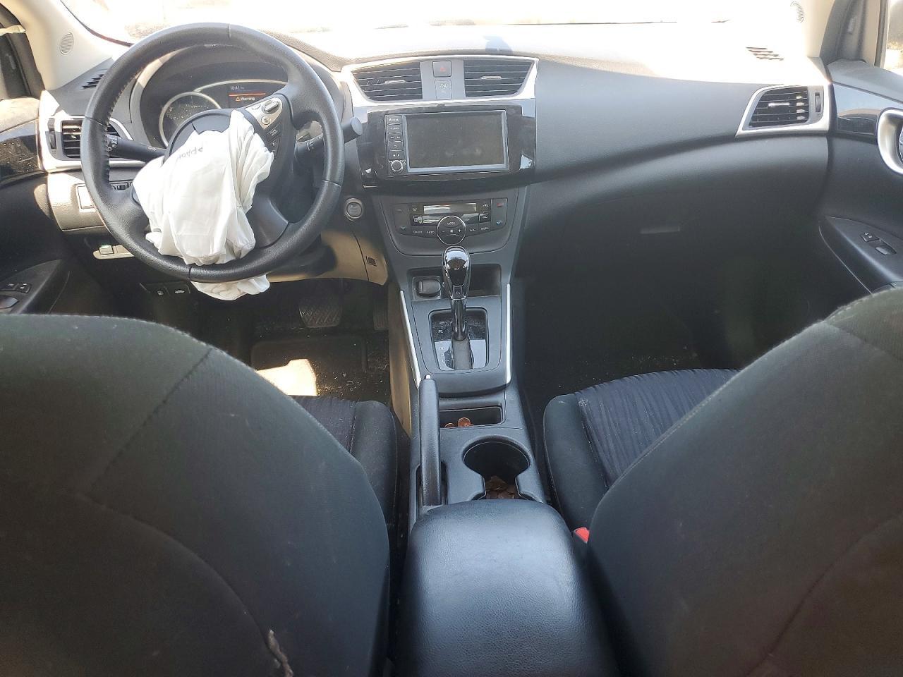 2019 Nissan Sentra Sv - zdjęcie 8