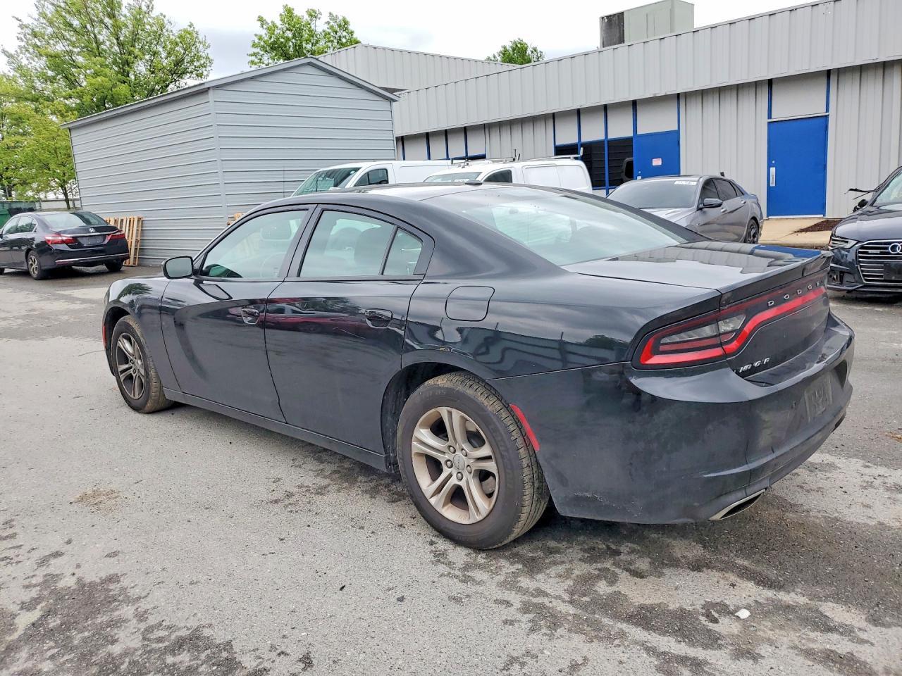 2022 Dodge Charger Sxt - zdjęcie 2
