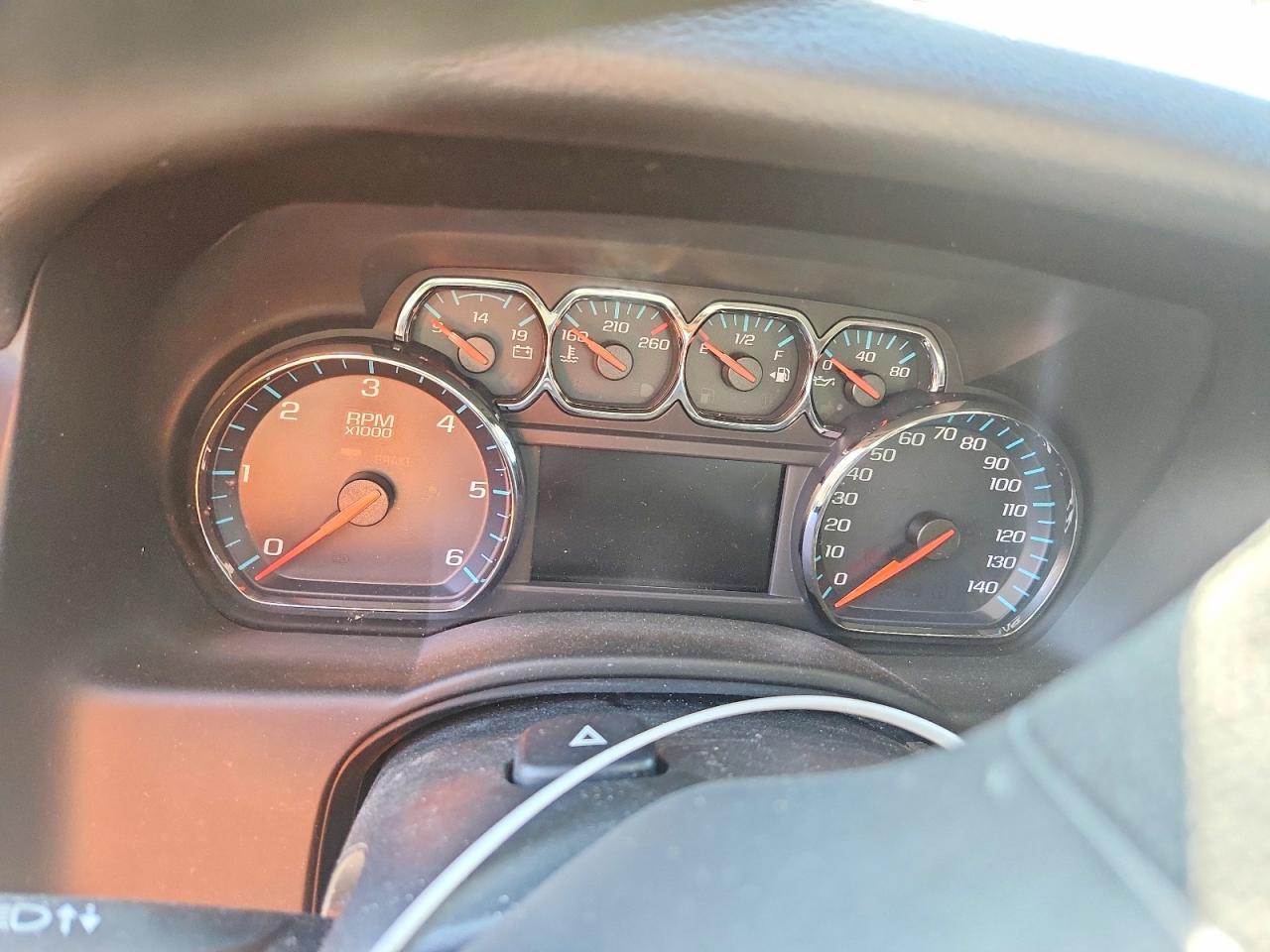 2018 Chevrolet Tahoe Special - zdjęcie 9