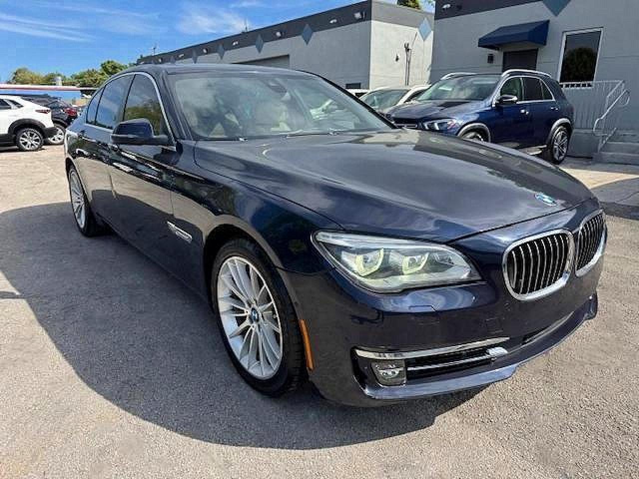 2015 BMW 750 Xi - zdjęcie 4