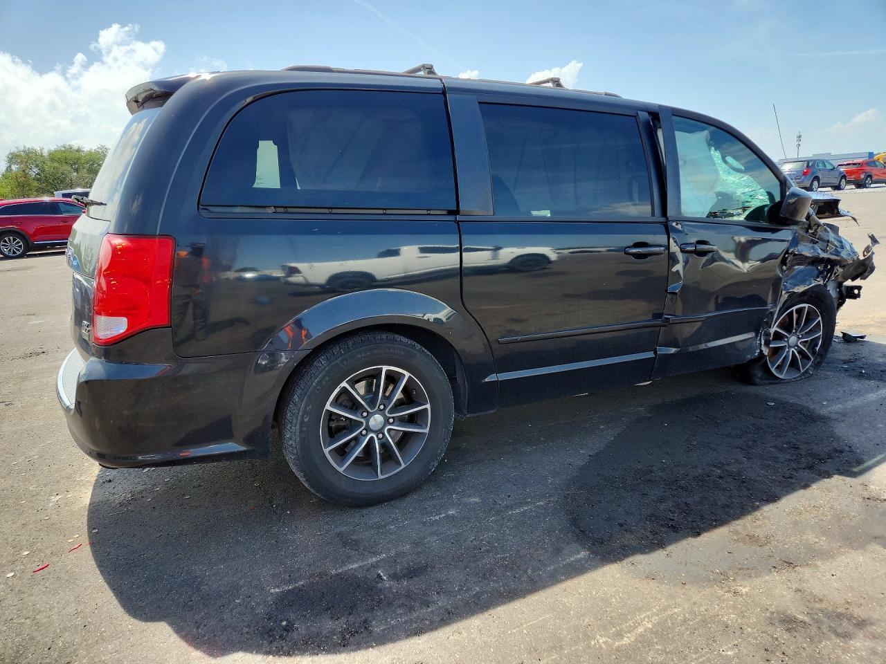 2016 Dodge Grand Caravan R - zdjęcie 3