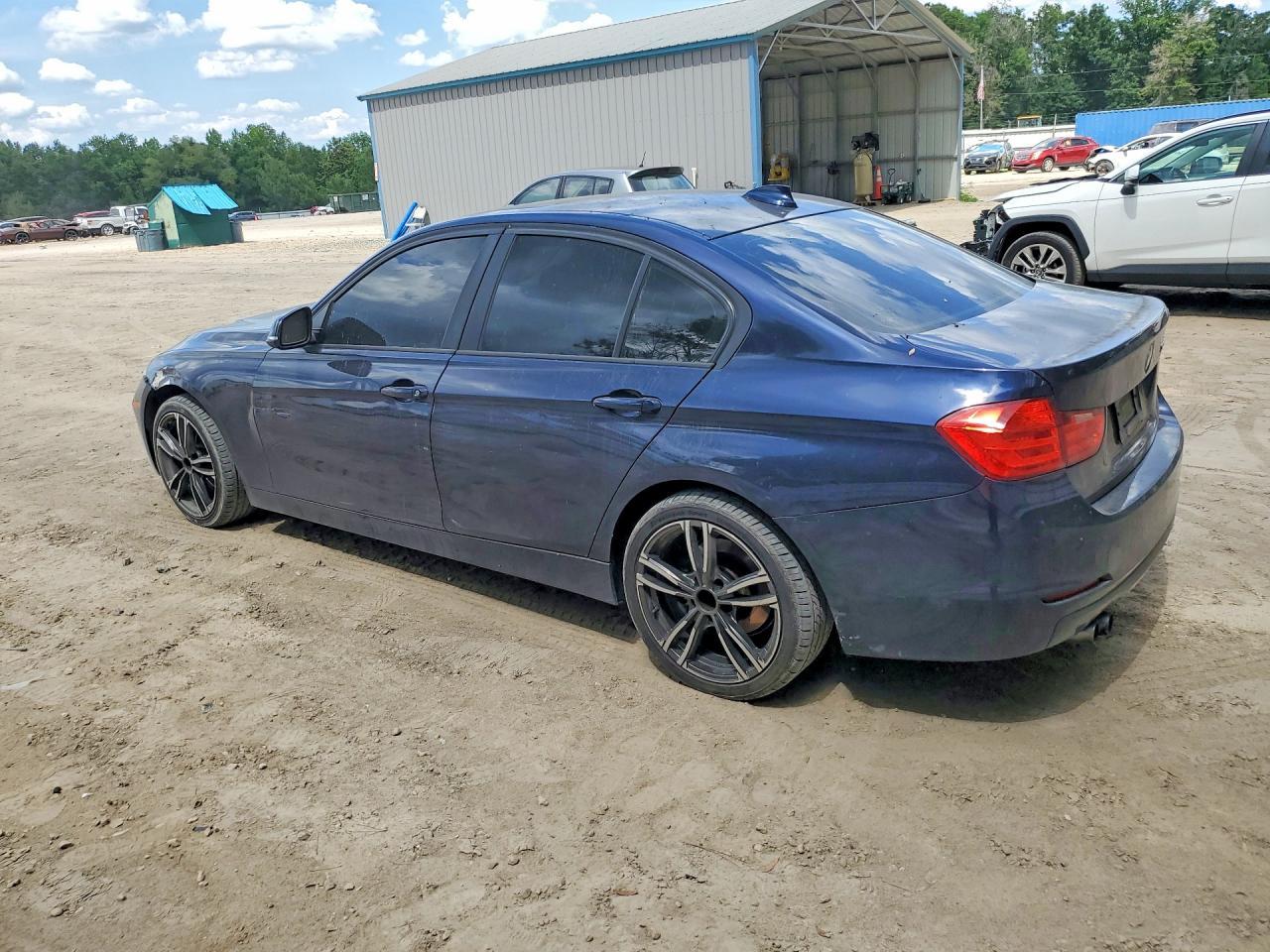 2013 BMW 328 I - zdjęcie 2