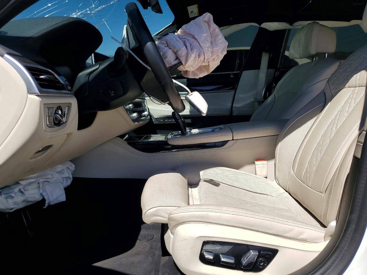 2020 BMW 740 I - zdjęcie 7