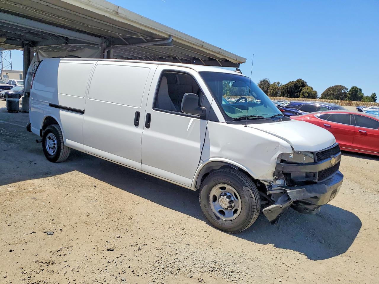 2020 Chevrolet Express G2500 - zdjęcie 4