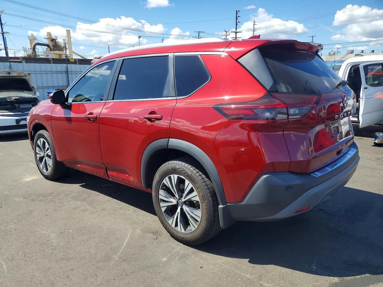 2022 Nissan Rogue Sv - zdjęcie 2
