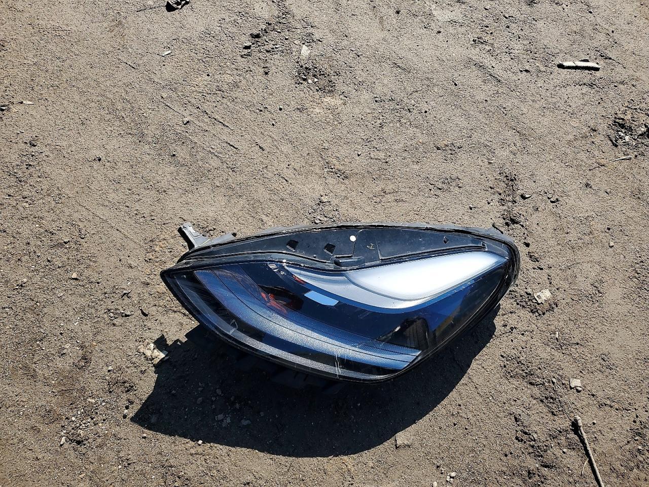 2022 Tesla Model 3 - zdjęcie 12