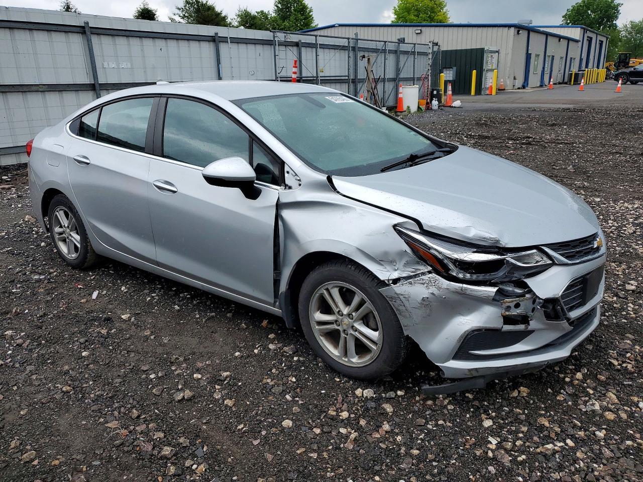 2017 Chevrolet Cruze Lt - zdjęcie 4