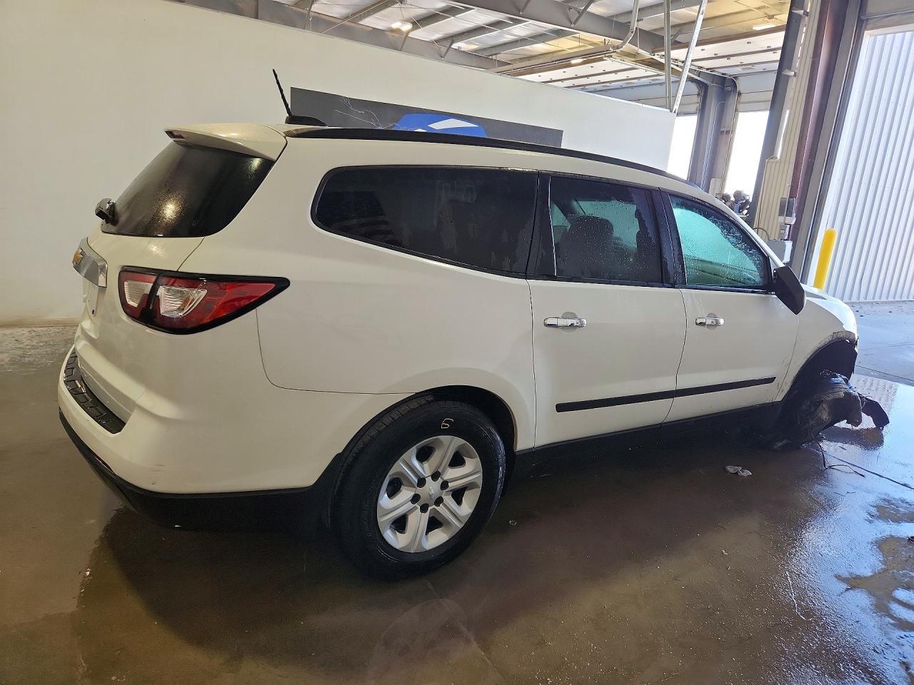 2017 Chevrolet Traverse Ls - zdjęcie 3