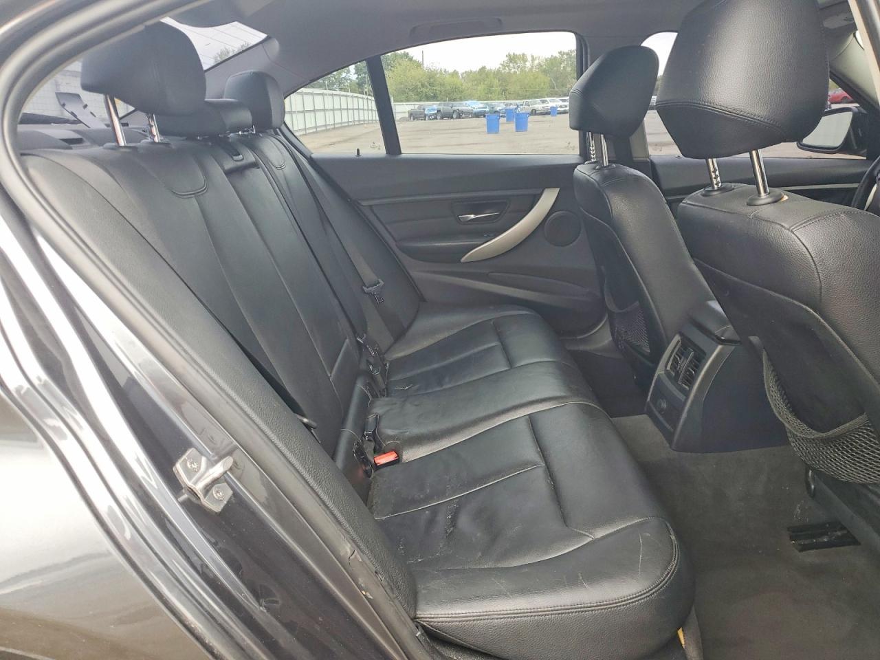 2013 BMW 328 I - zdjęcie 10