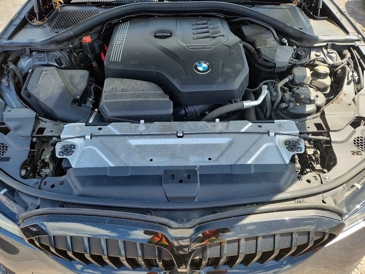 2020 BMW 330Xi - zdjęcie 11