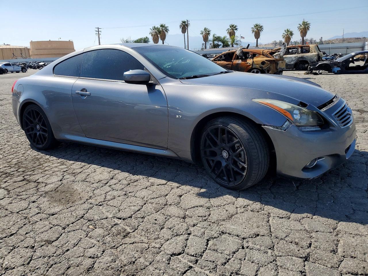 2015 Infiniti Q60 Coupe Journey - zdjęcie 4