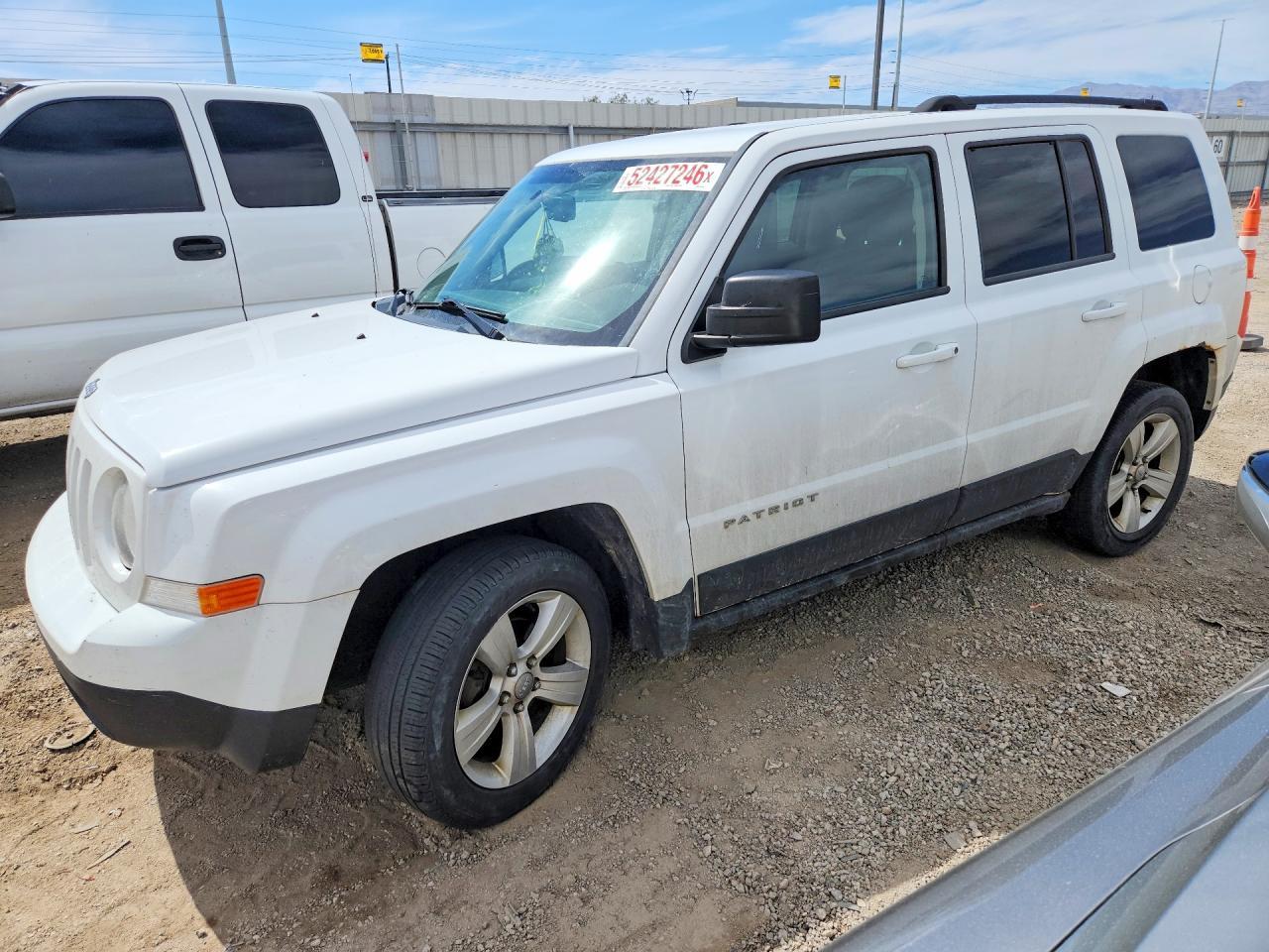 2014 Jeep Patriot Latitude - zdjęcie główne