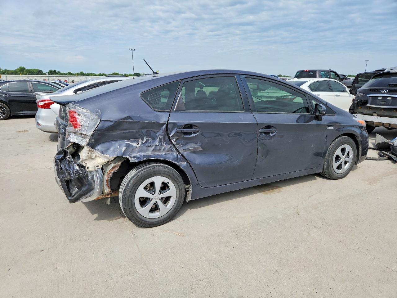 2014 Toyota Prius Two - zdjęcie 3
