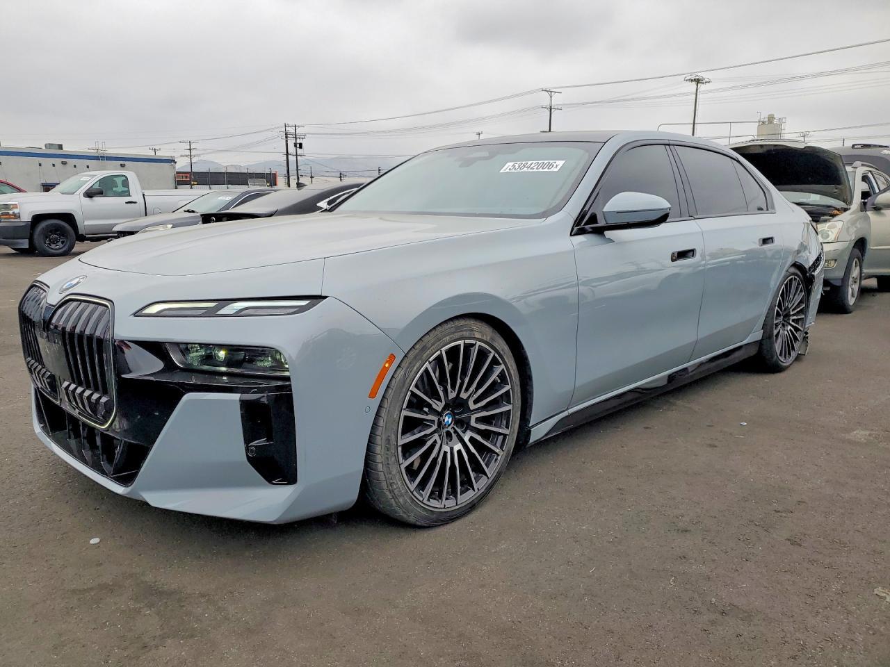 2025 BMW 740 I - zdjęcie główne