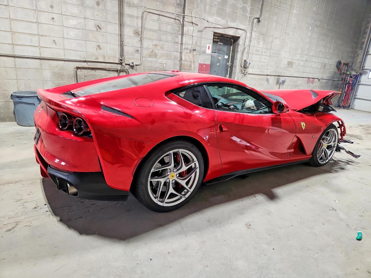 2020 Ferrari 812 Superfast - zdjęcie 3