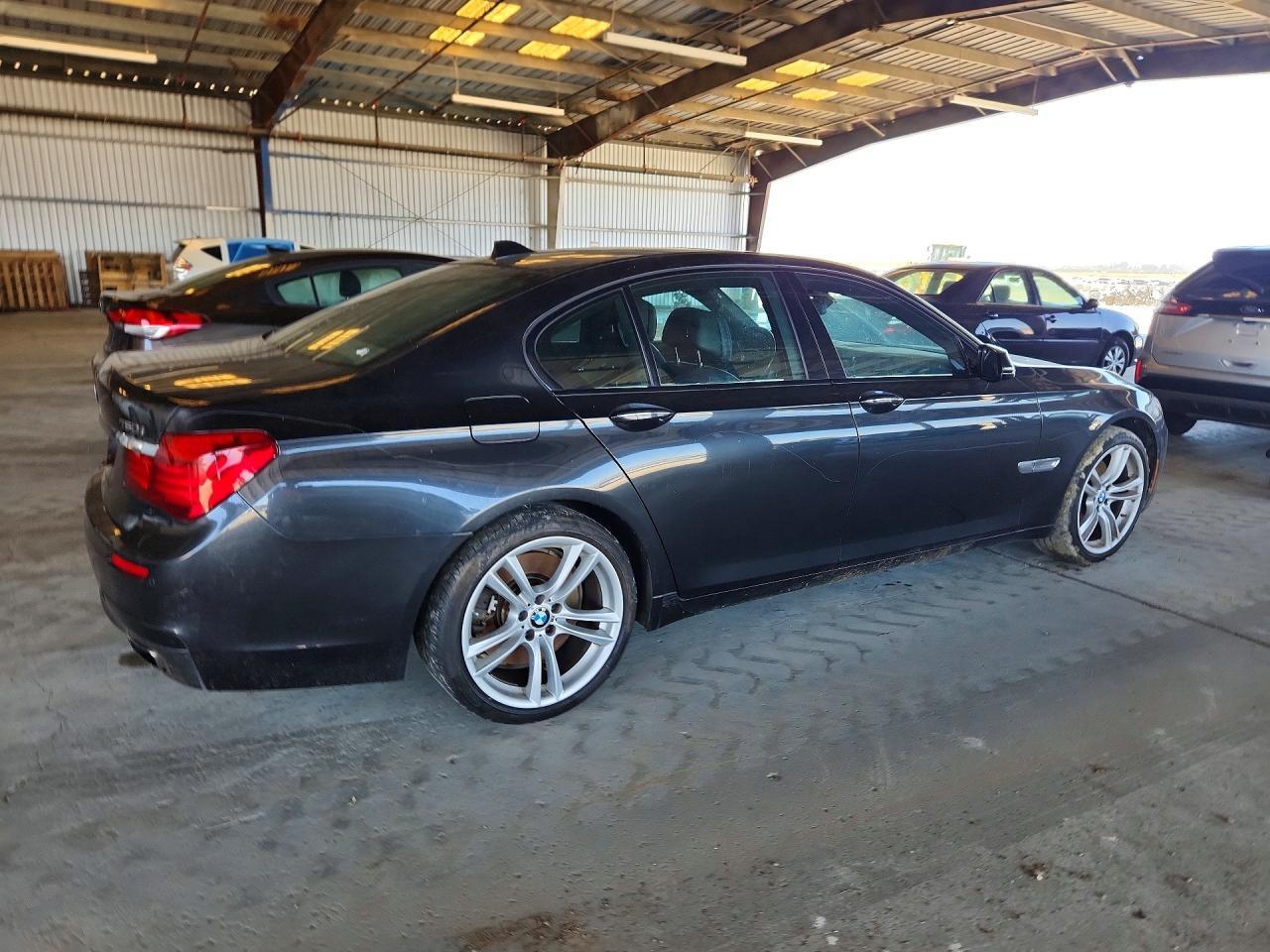 2013 BMW 750 I - zdjęcie 3