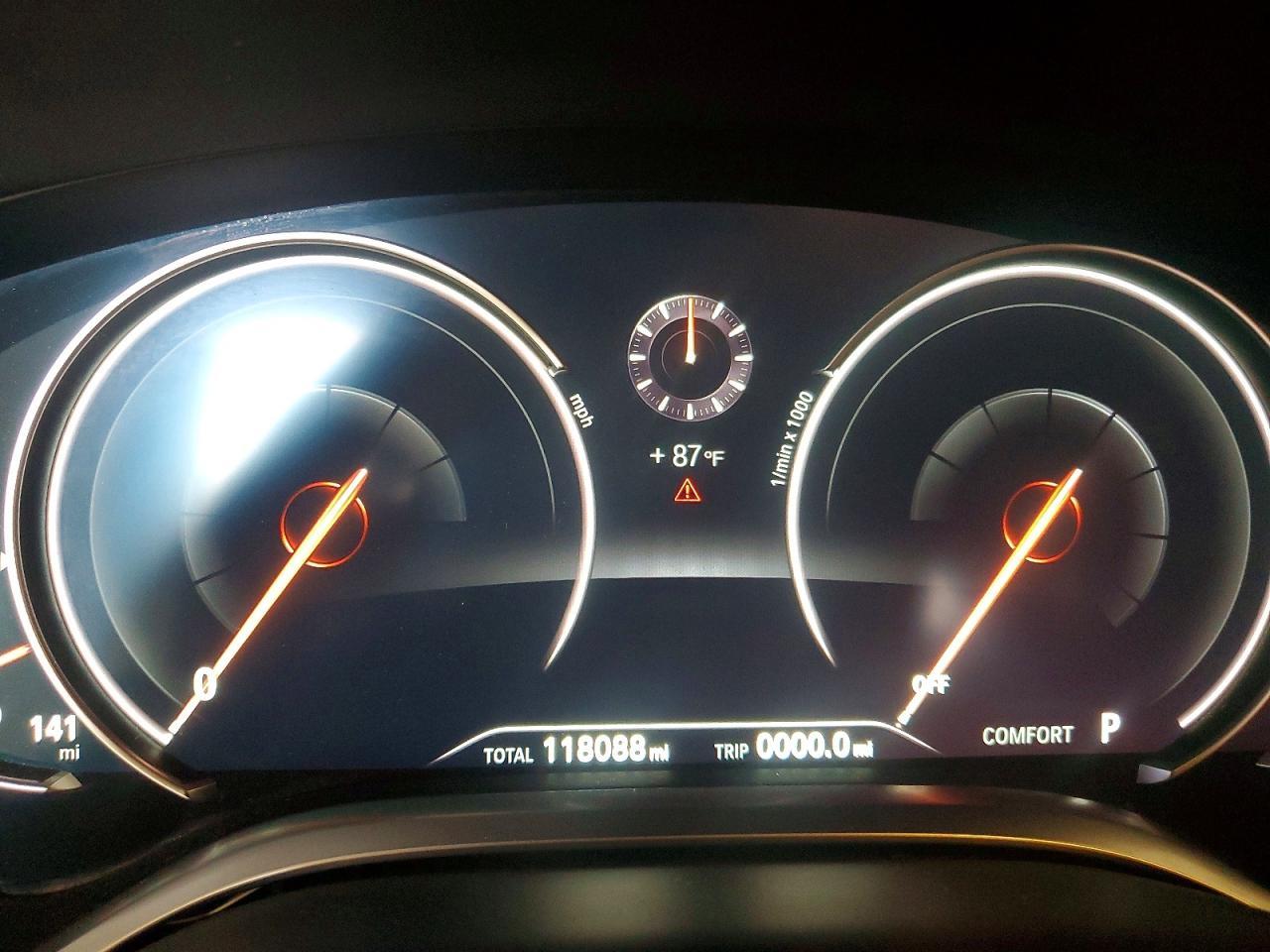 2016 BMW 750 I - zdjęcie 9