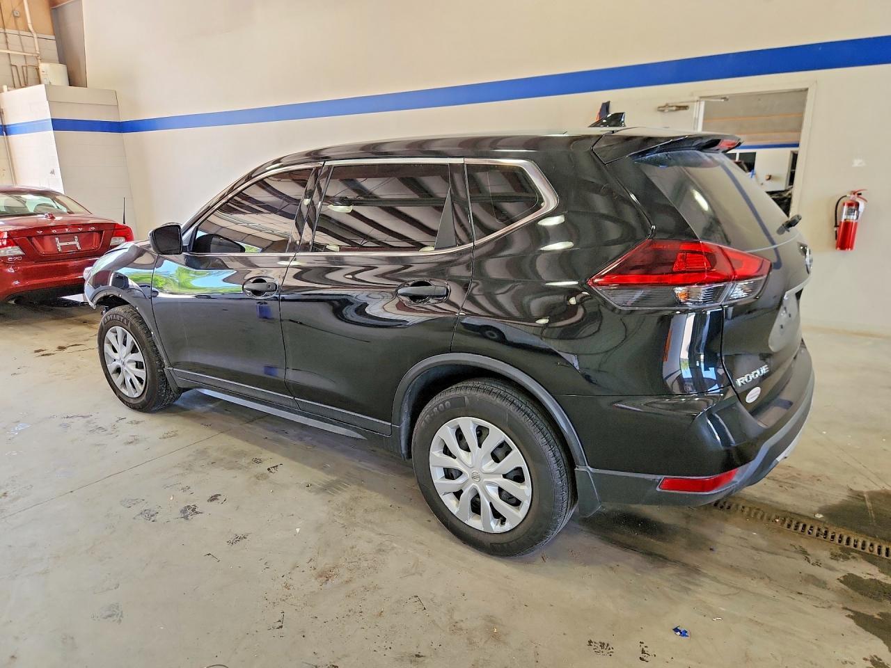2020 Nissan Rogue S - zdjęcie 2