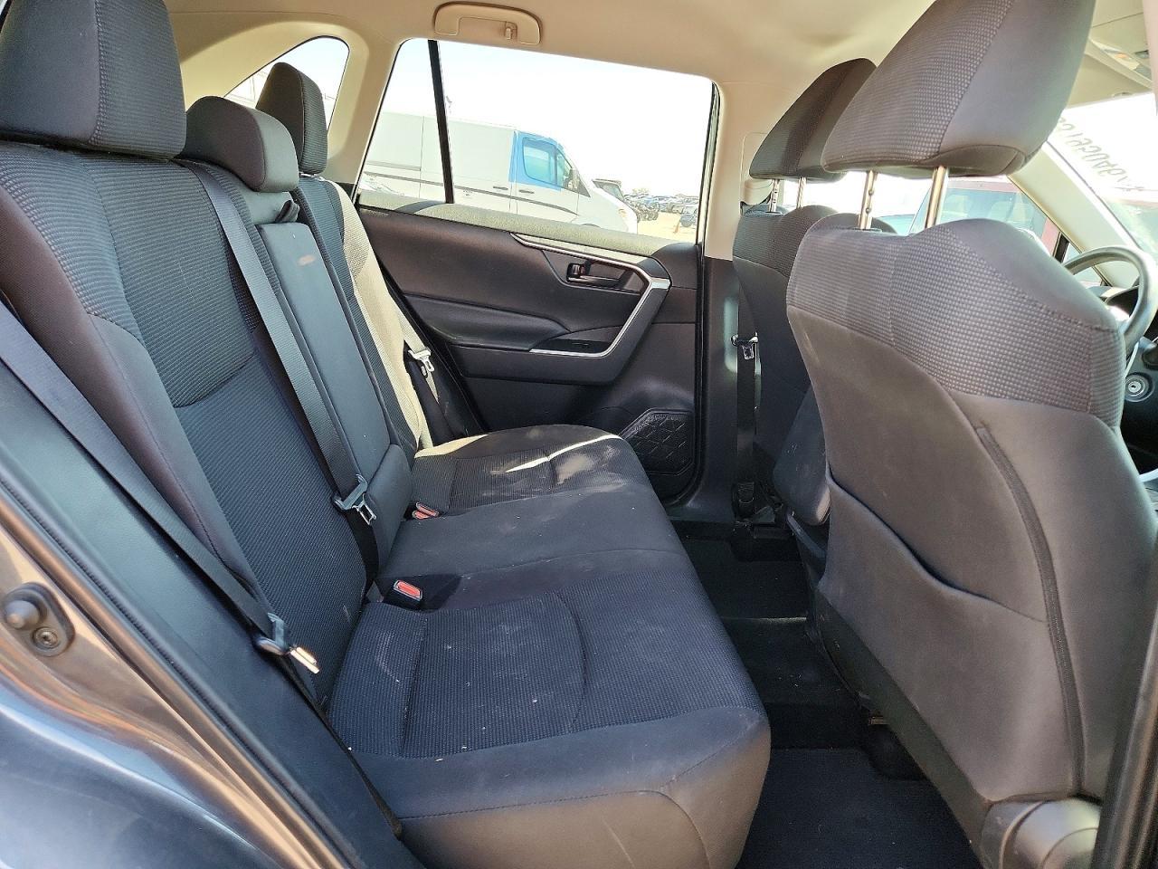 2019 Toyota Rav4 Le - zdjęcie 11