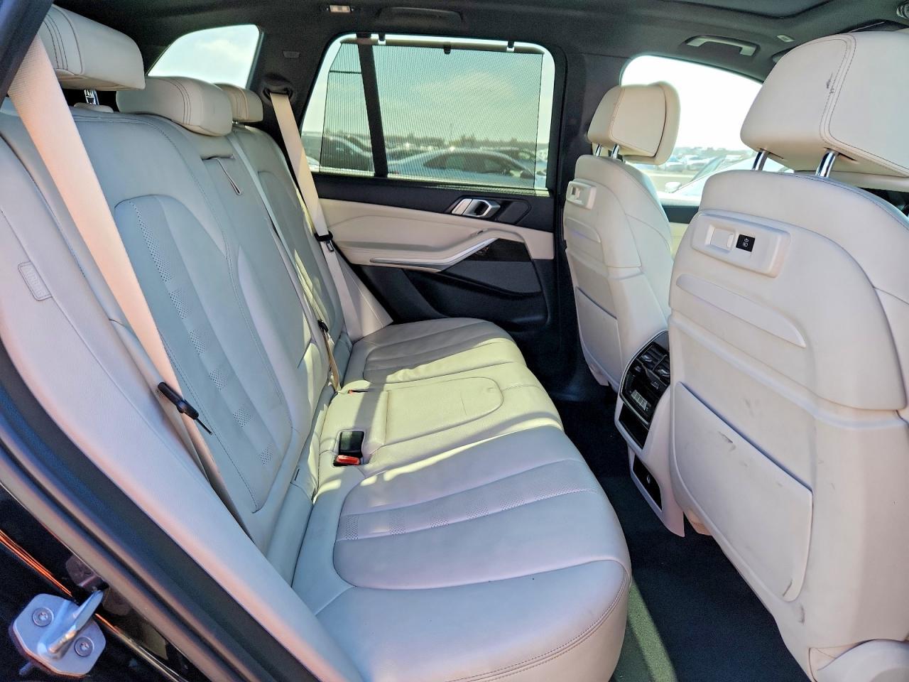 2020 BMW X5 M50I - zdjęcie 11