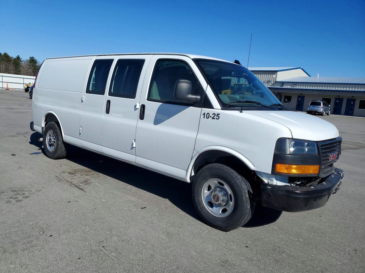 2025 GMC Savana G3500 - zdjęcie 4