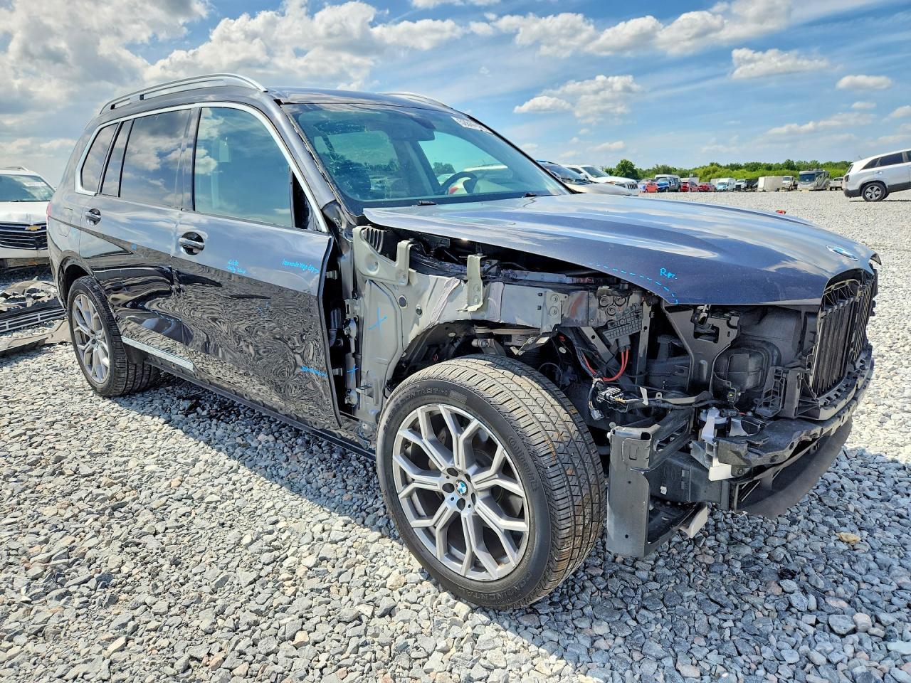 2021 BMW X7 xDrive40I - zdjęcie 4