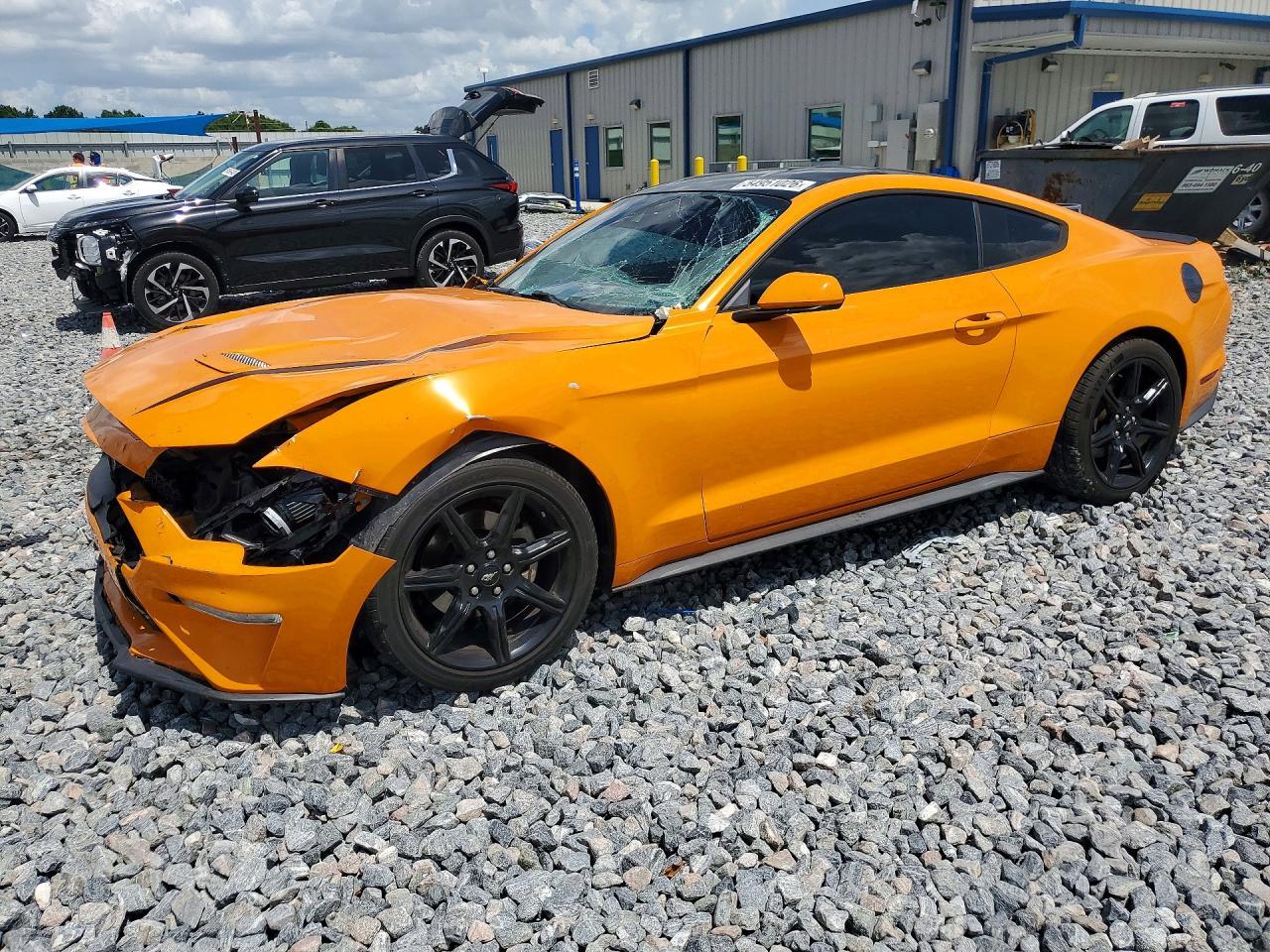 2019 Ford Mustang - zdjęcie główne