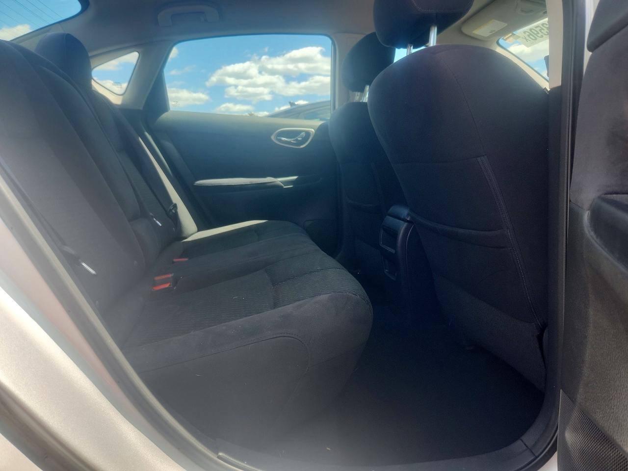 2013 Nissan Sentra S - zdjęcie 10