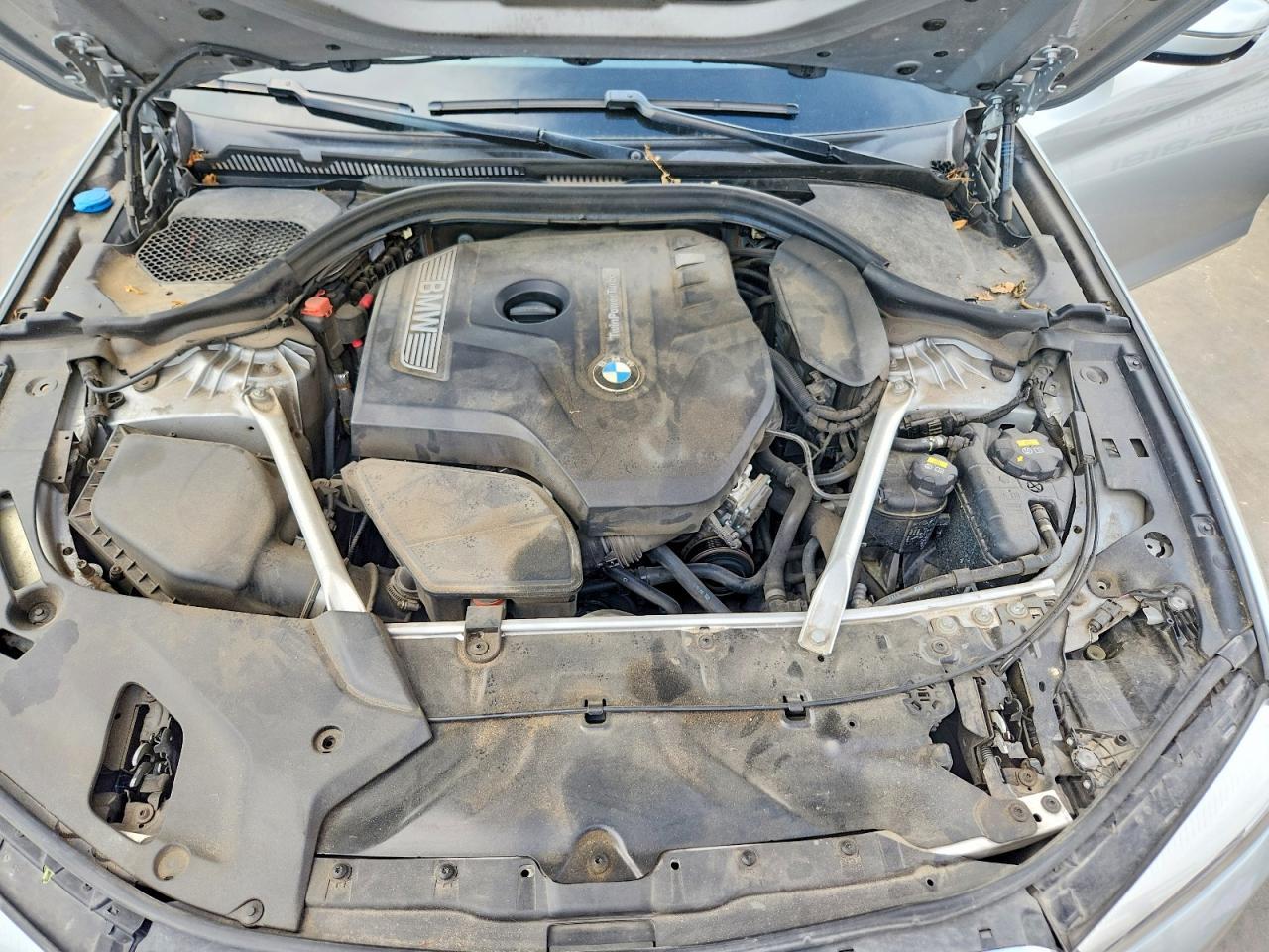 2019 BMW 530 I - zdjęcie 11