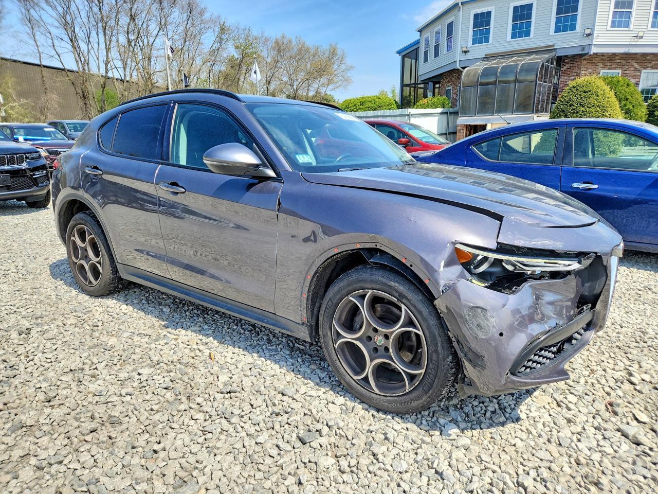 2018 Alfa Romeo Stelvio Sport - zdjęcie 4