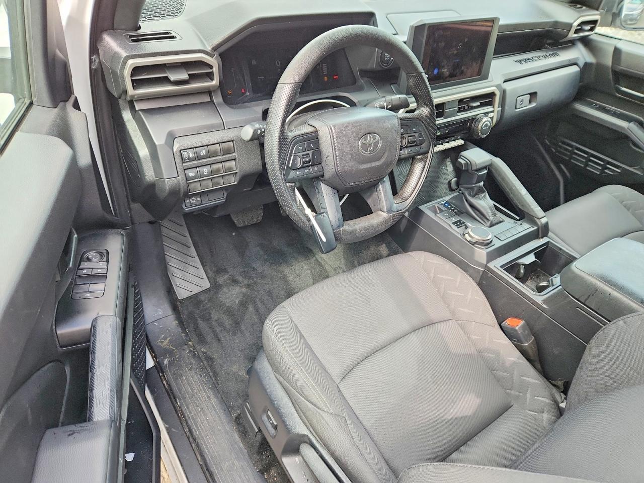 2025 Toyota Tacoma Sr - zdjęcie 8
