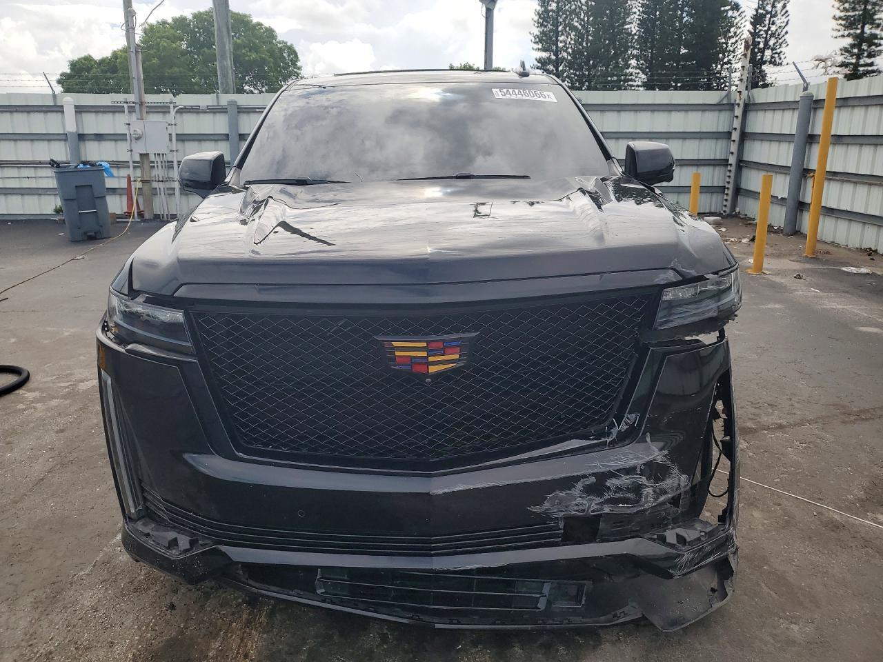 2021 Cadillac Escalade Esv Sport - zdjęcie 5