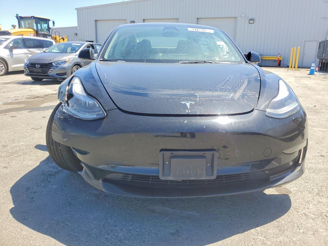 2023 Tesla Model 3 - zdjęcie 5
