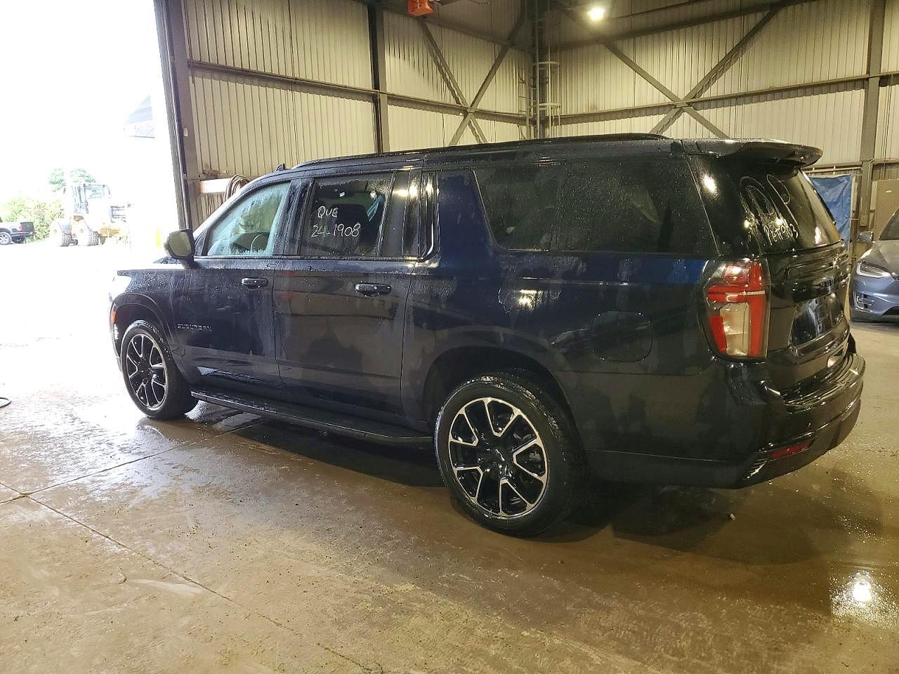 2024 Chevrolet Suburban K1500 Rst - zdjęcie 2