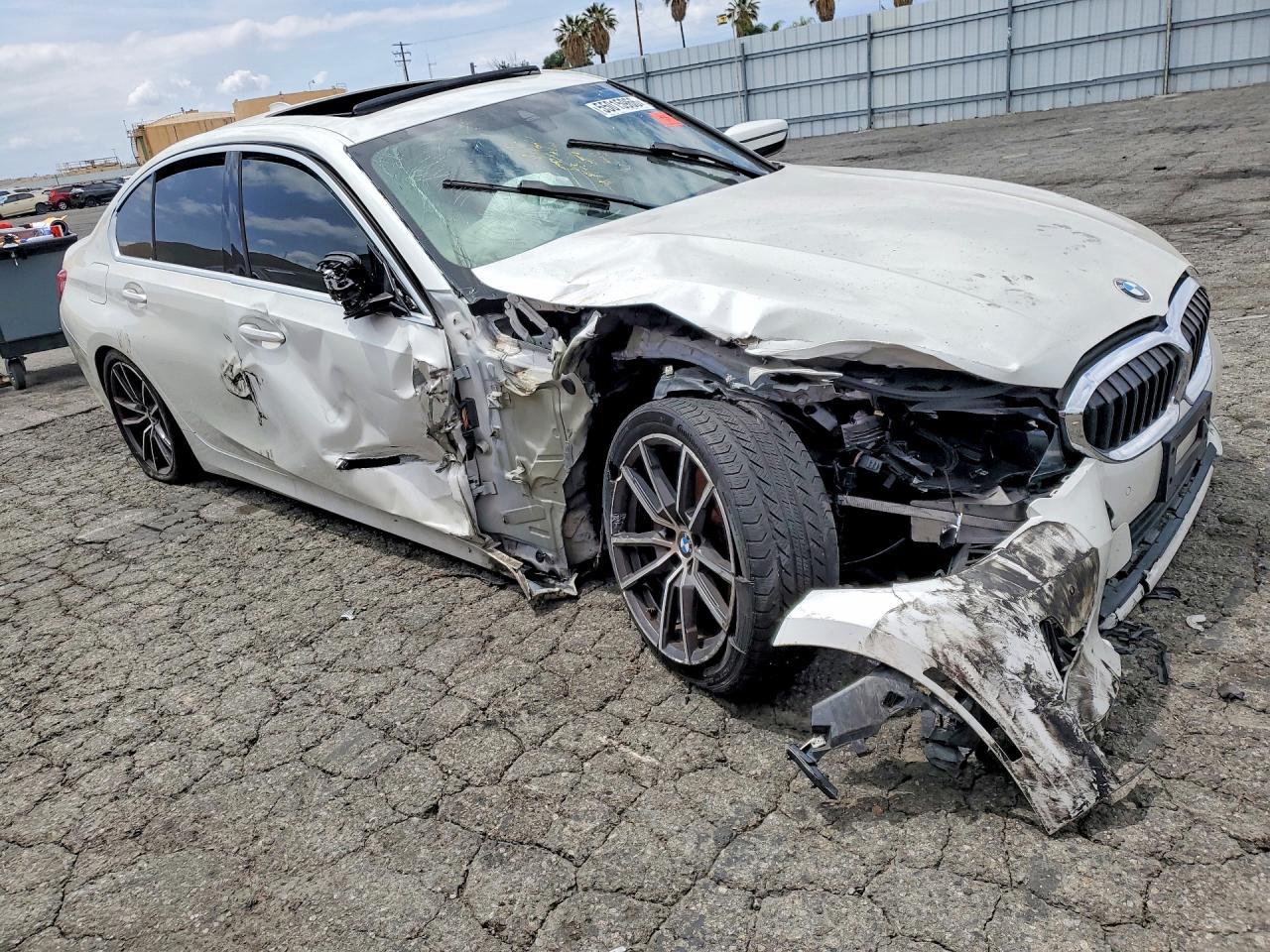 2020 BMW 330I - zdjęcie 4