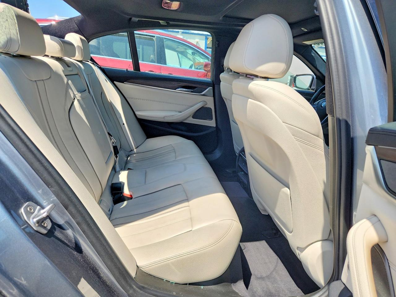 2018 BMW Seria 5 530e - zdjęcie 10