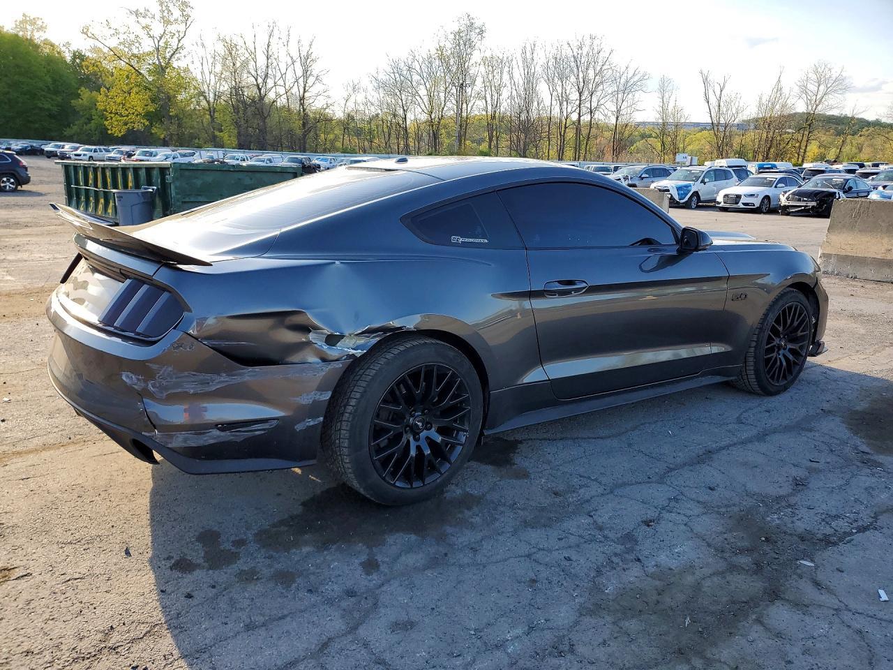 2017 Ford Mustang Gt - zdjęcie 3