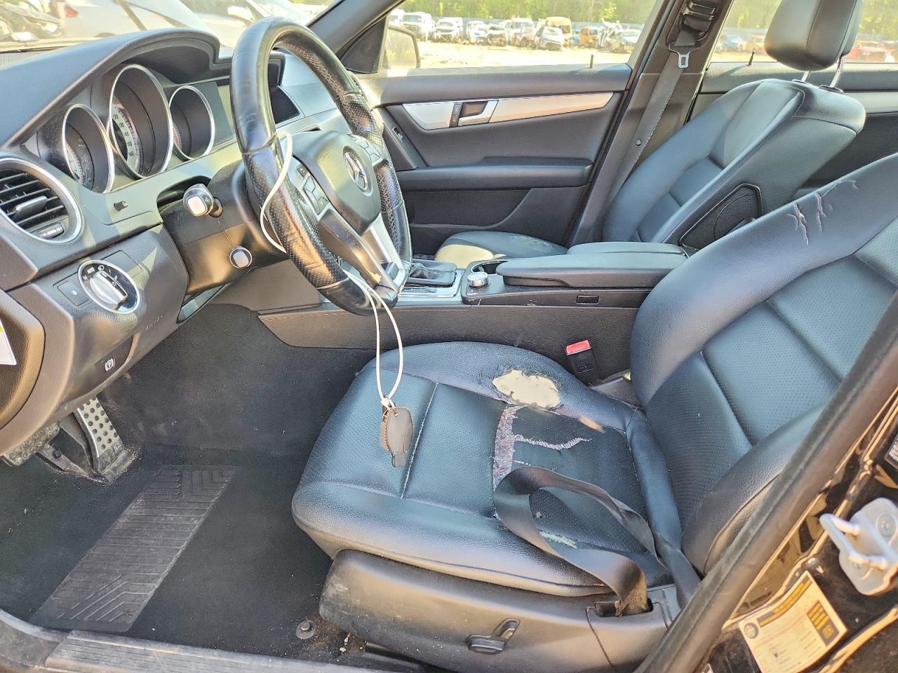 2014 Mercedes-Benz C 250 - zdjęcie 7